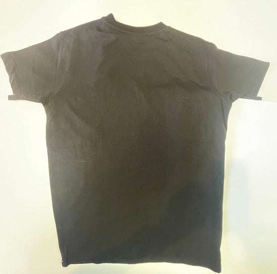 Plain black tee shirt